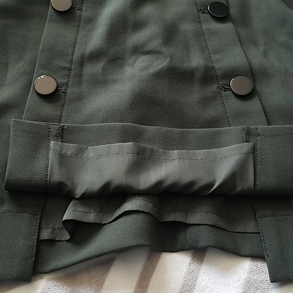LOFT Skirt Dark Olive Green Button Accent Size 8 - Picture 6 of 6
